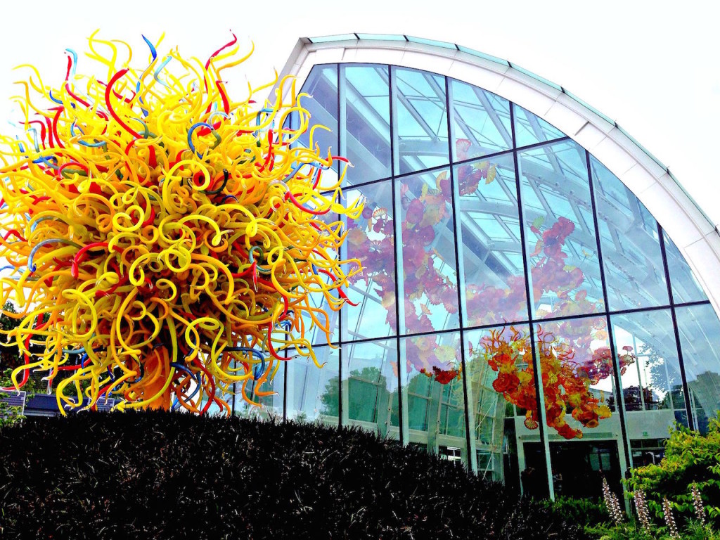 chihuly exterior